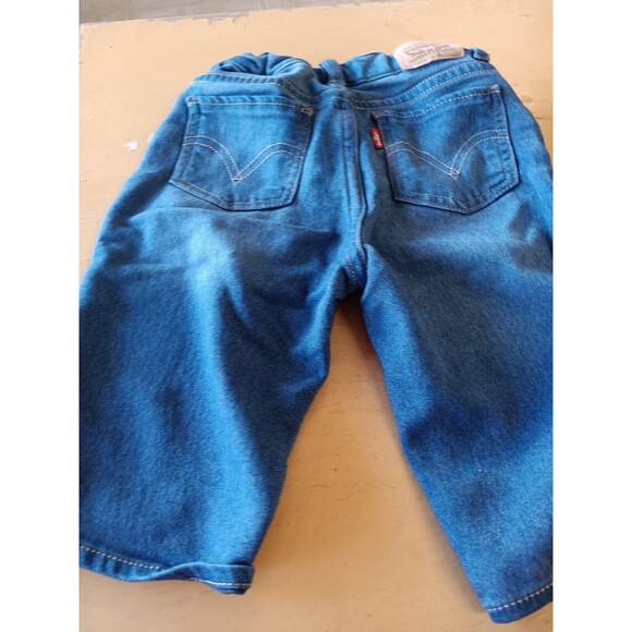 Levi's size 6 jean shorts long - Picture 3 of 4